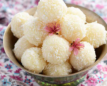 Coconut Laddoo